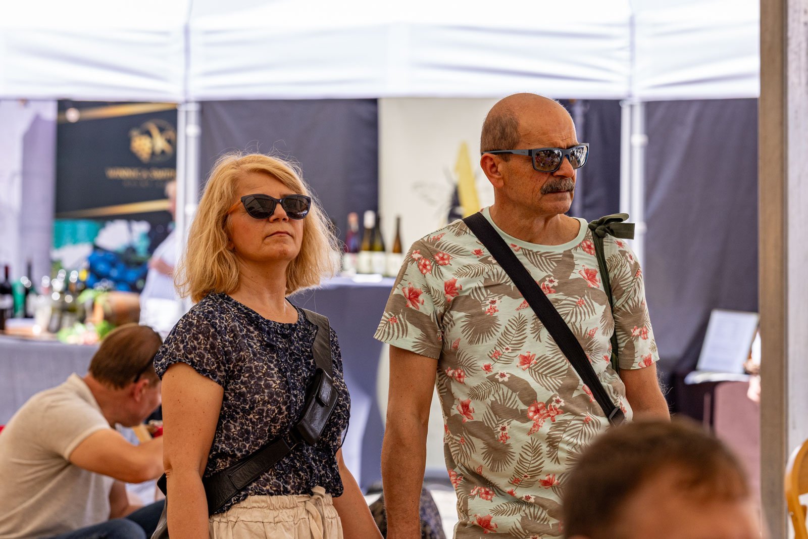plac-ratuszowy-peen-smakow-trwa-festiwal-o-winie-w-kotlinie-133718