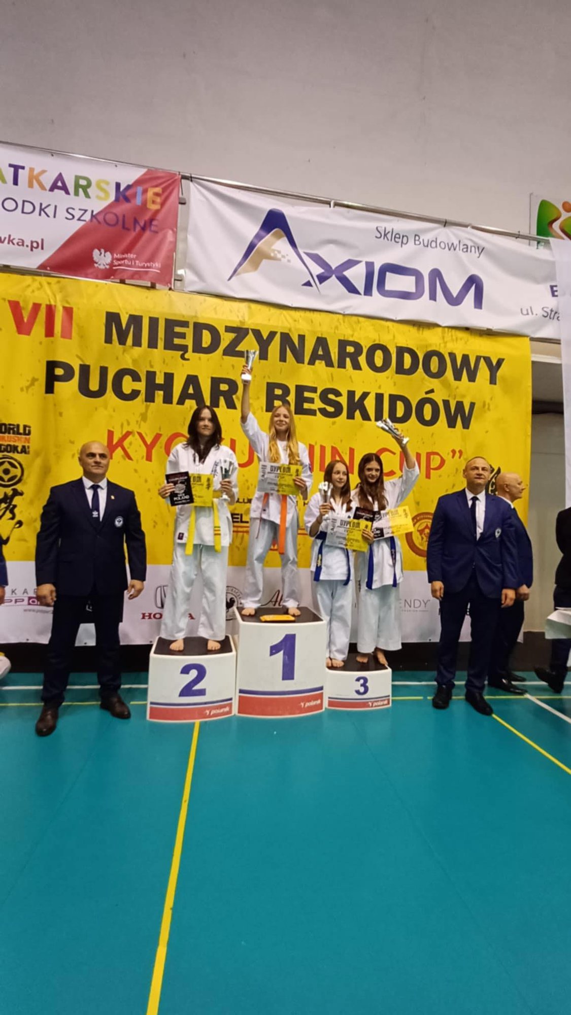 osiem-krazkow-podczas-miedzynarodowych-zawodow-133747