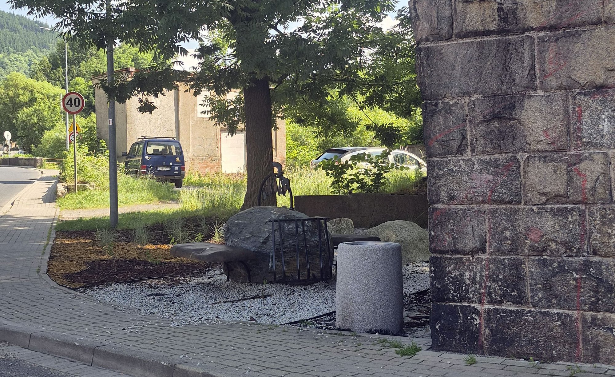 przytulny-zakatek-pod-wiaduktem-133841