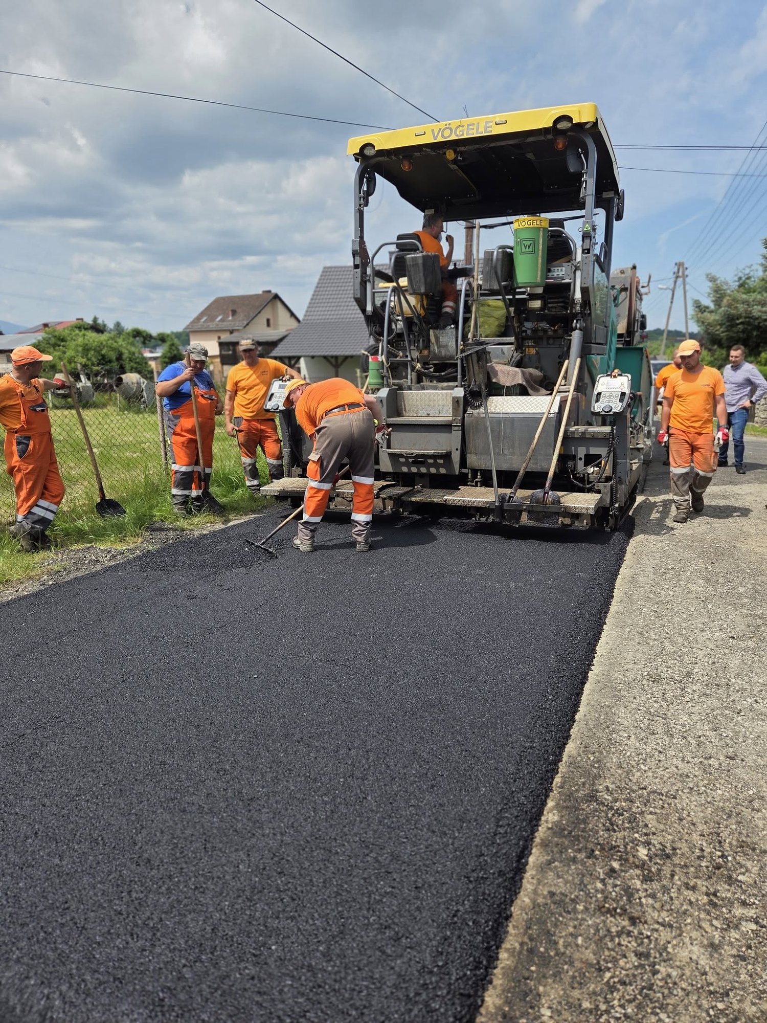asfalt-chodniki-i-nowe-przystanki-133870