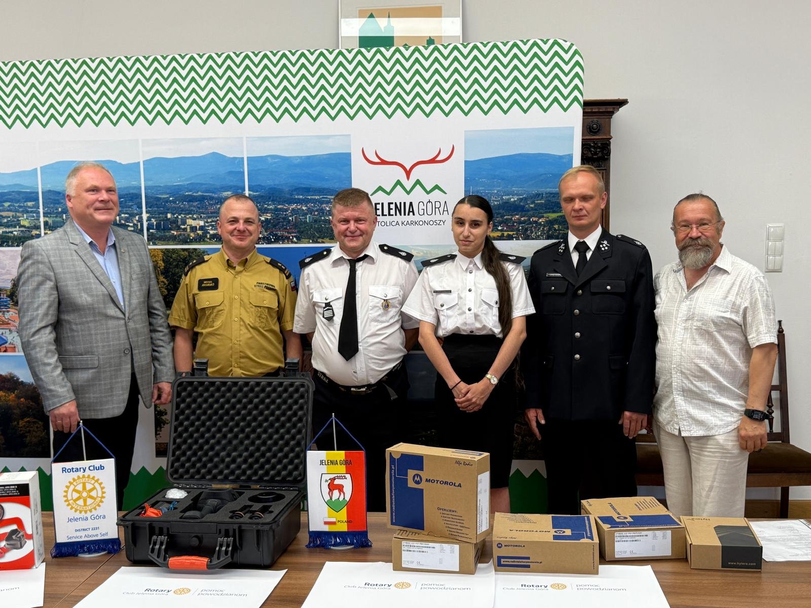 rotary-przekazuje-sprzet-osp-jelenia-gora-133943