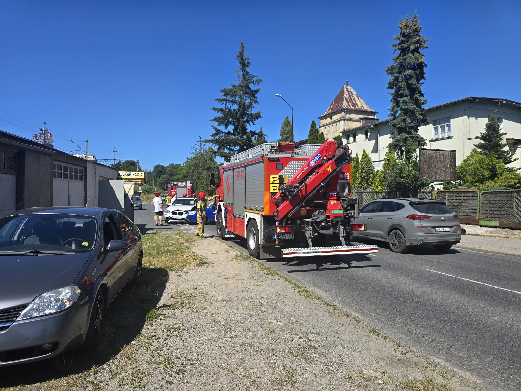 bliskie-spotkanie-bmw-i-skody-134042