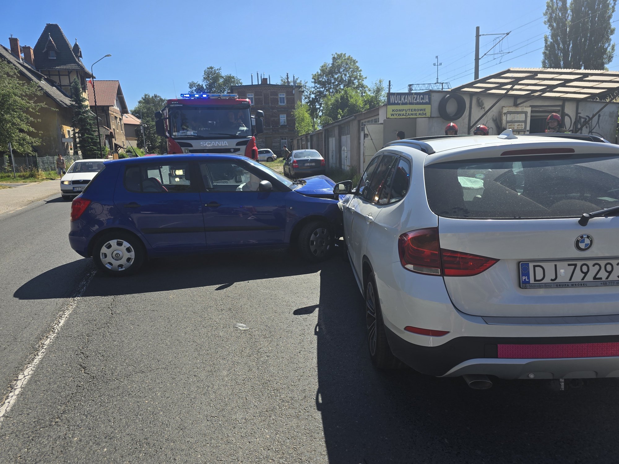 bliskie-spotkanie-bmw-i-skody-134042