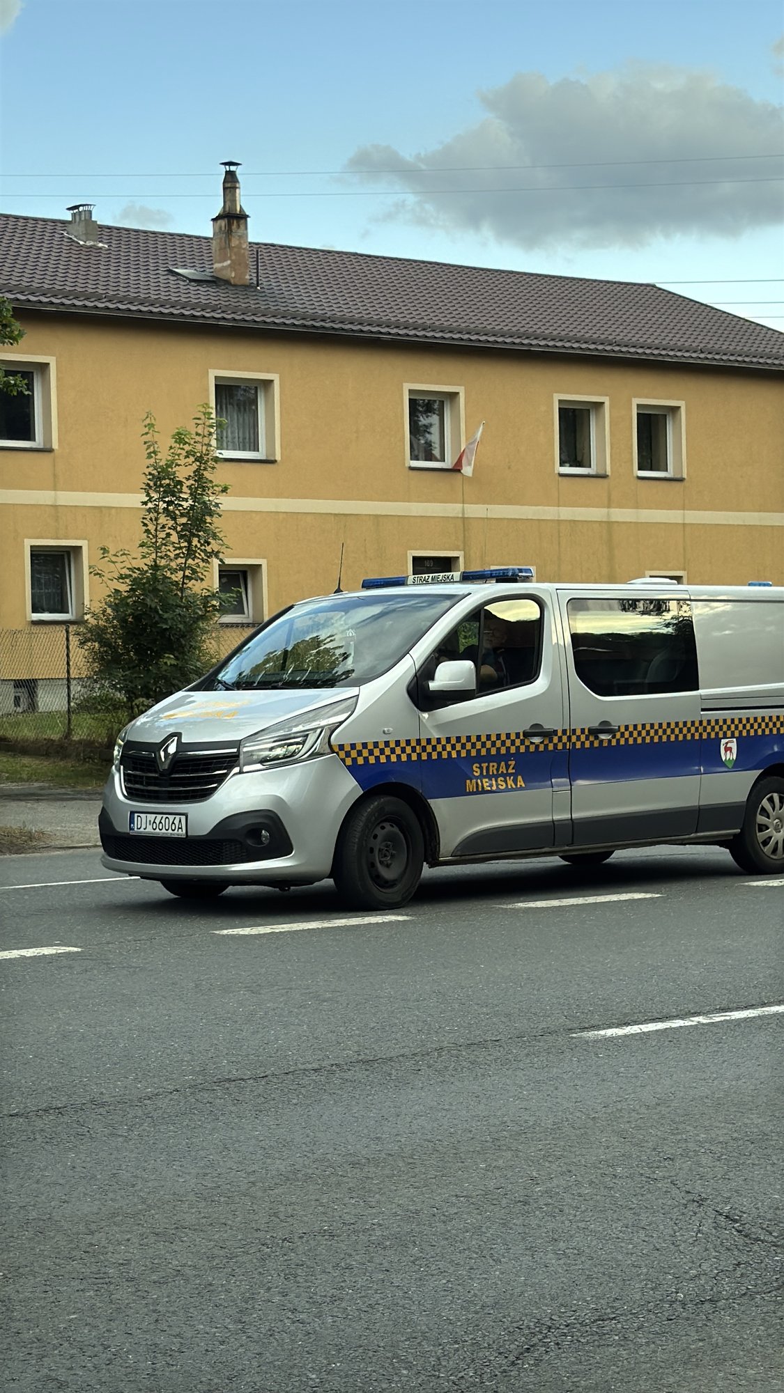 uwaga-przy-skrecie-z-wolnosci-w-nadbrzezna-134287