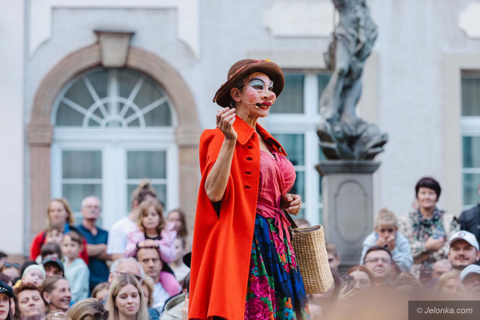 teatry-uliczne-3-dzien-teatr-due-mondi-wochy-134298
