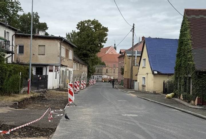 zjednoczenia-narodowego-z-nowymi-chodnikami-134304