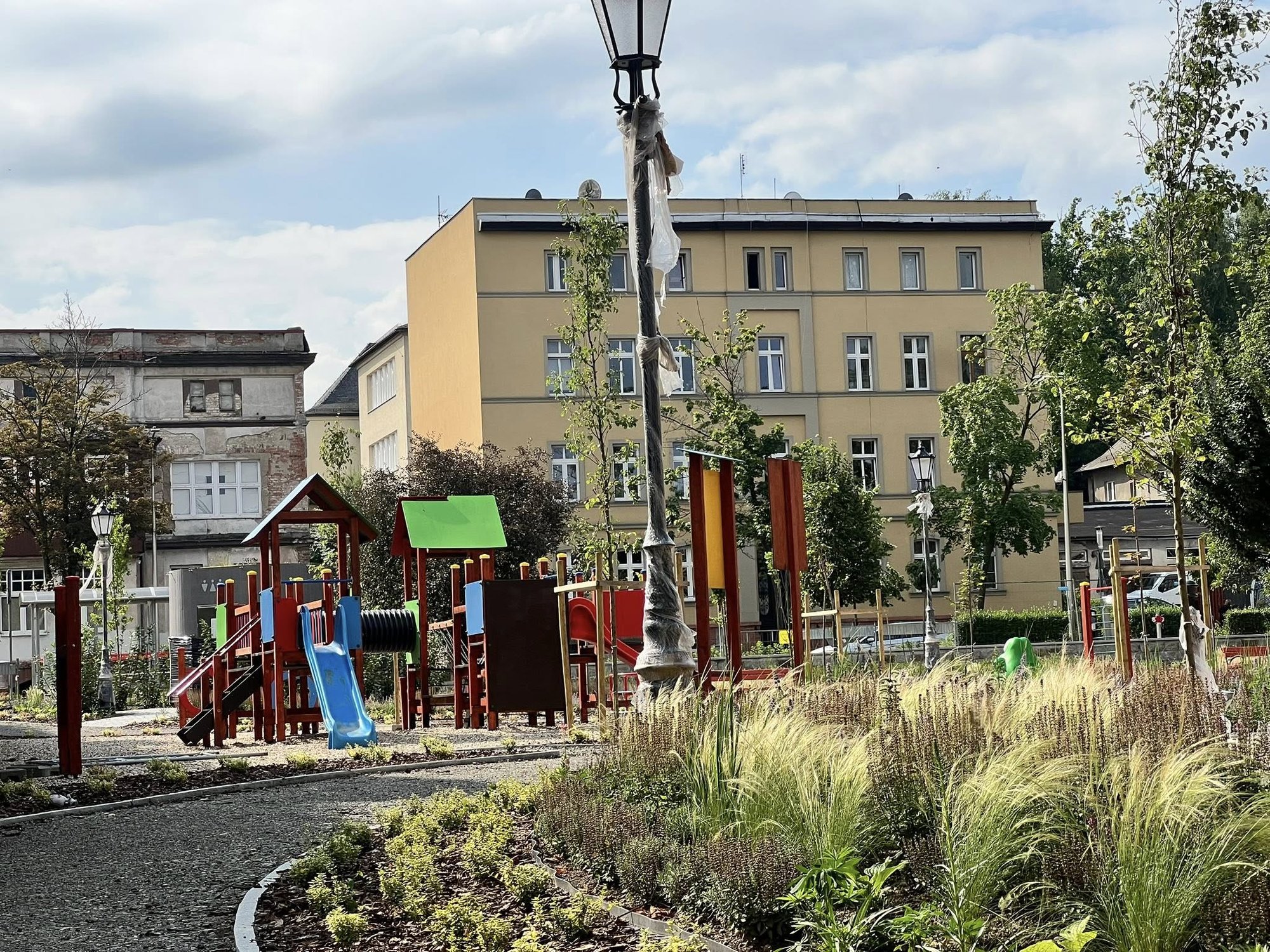 ten-skwer-bedzie-zielonym-sercem-centrum-134344