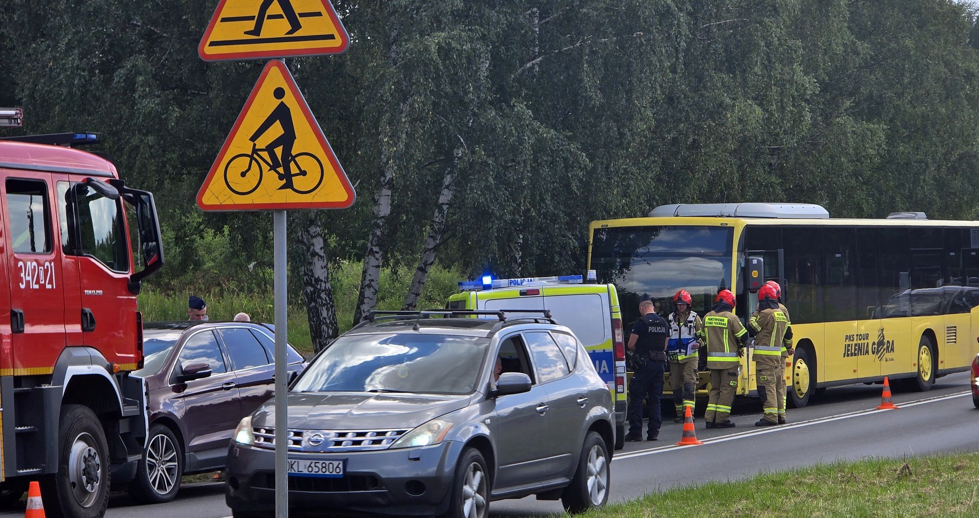 zderzenie-autobusu-z-osobowka-przy-cmentarzu-134389