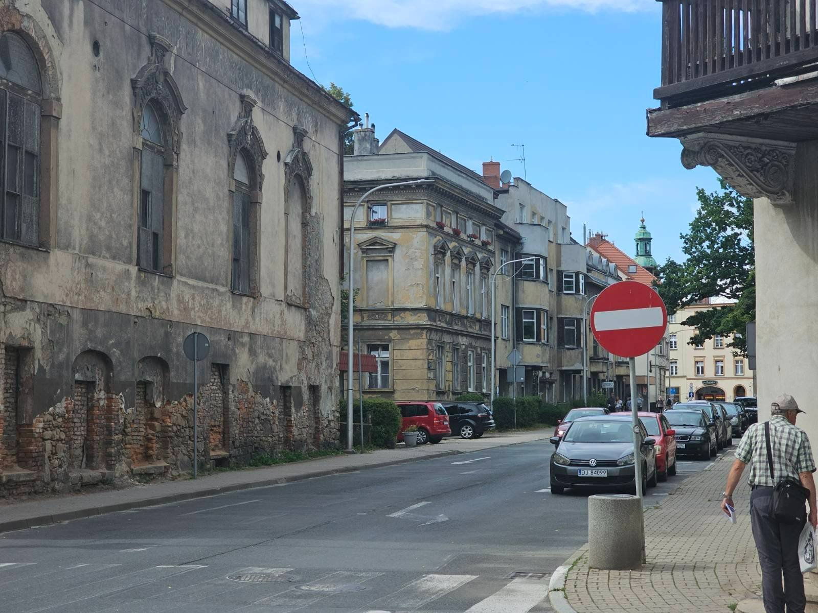 ruina-przy-pisudskiego-czas-ucieka-a-budynek-sie-sypie-134458