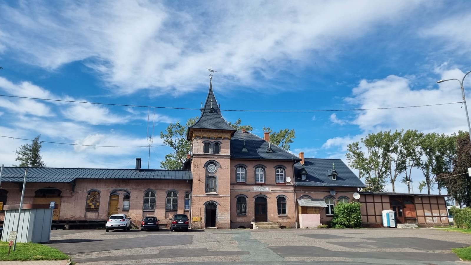 dworcowy-dach-prawie-gotowy-134541