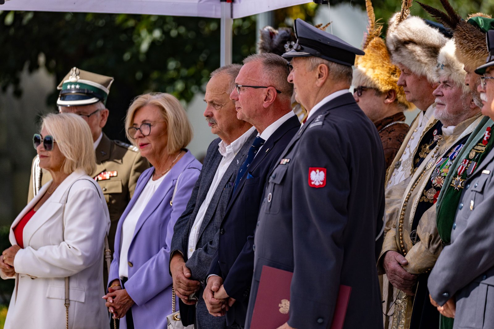 wojskowo-na-placu-ratuszowym-134882