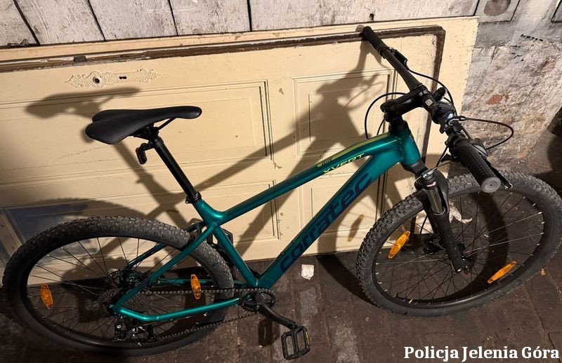 policjanci-odzyskali-skradziony-rower-i-zatrzymali-mezczyzne-podejrzanego-o-jego-kradziez-134960