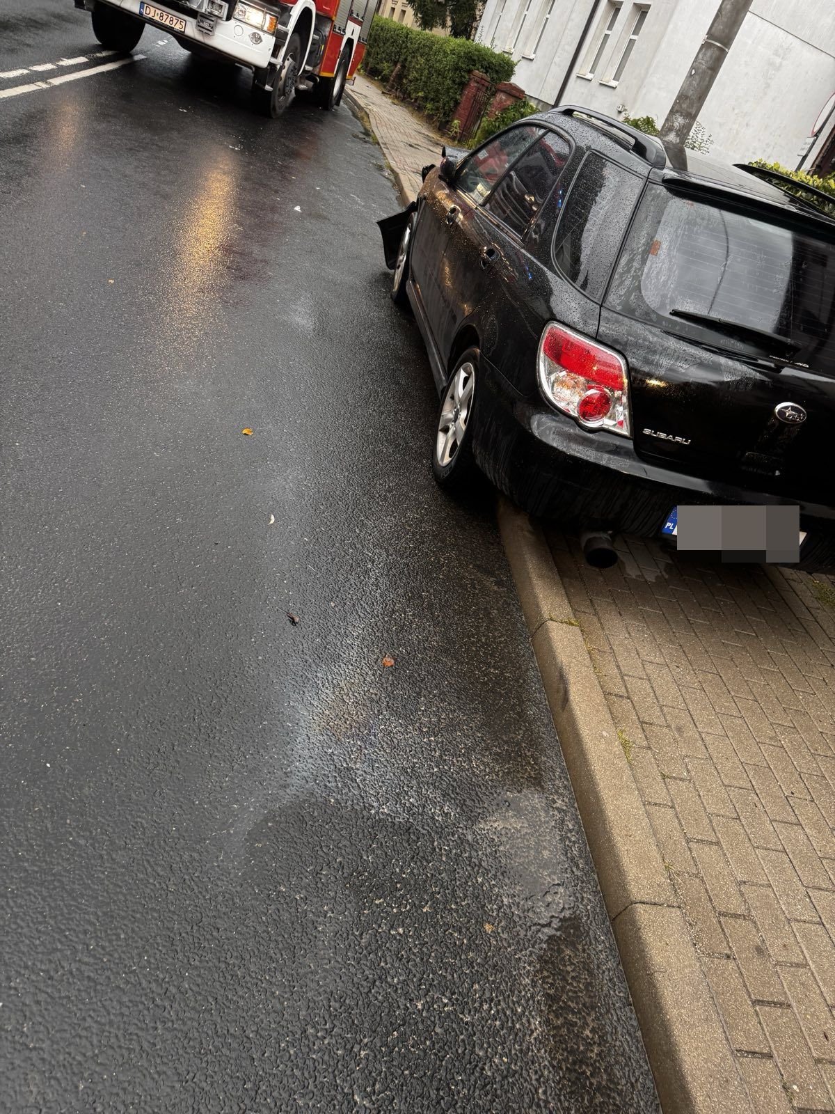 audi-staranowao-auto-i-ogrodzenie-135146