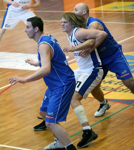 sudety-pokonay-przeciwnika-grajacego-ponizej-pasa-13519