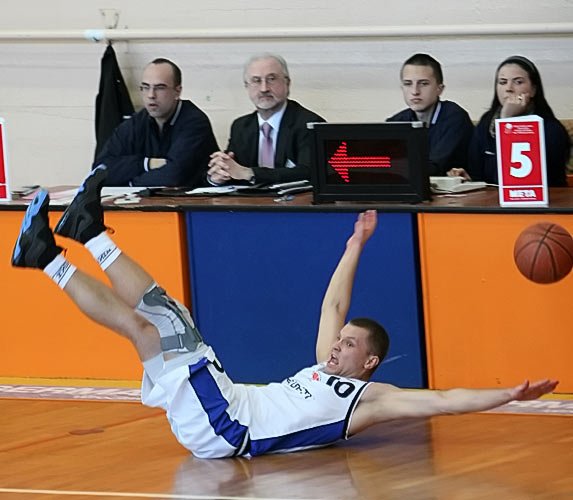 sudety-pokonay-przeciwnika-grajacego-ponizej-pasa-13519
