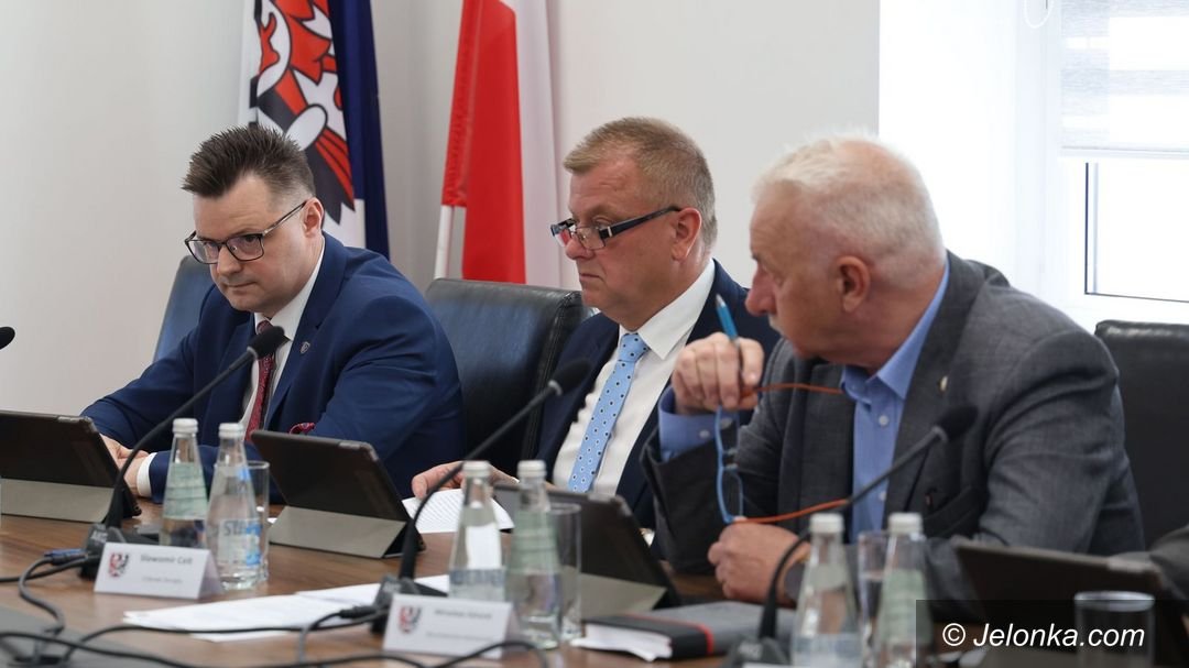 nowe-decyzje-i-uchway-zapowiedz-xix-sesji-rady-powiatu-135190