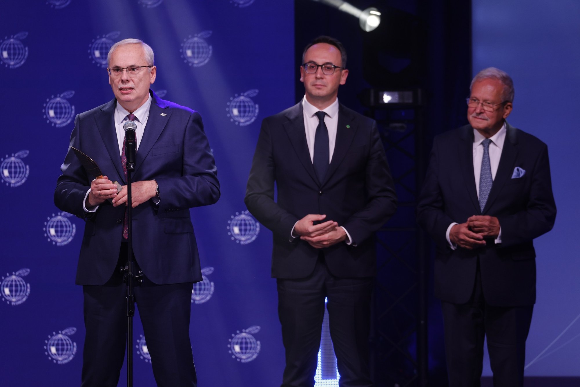 wicepremier-z-nagroda-forum-ekonomicznego-135243