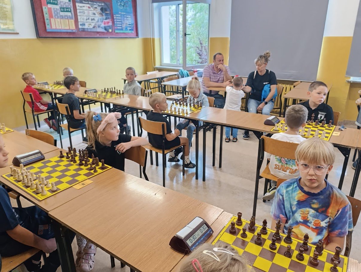 zacieta-walka-o-prym-w-4-grupach-rozgrywkowych-135384