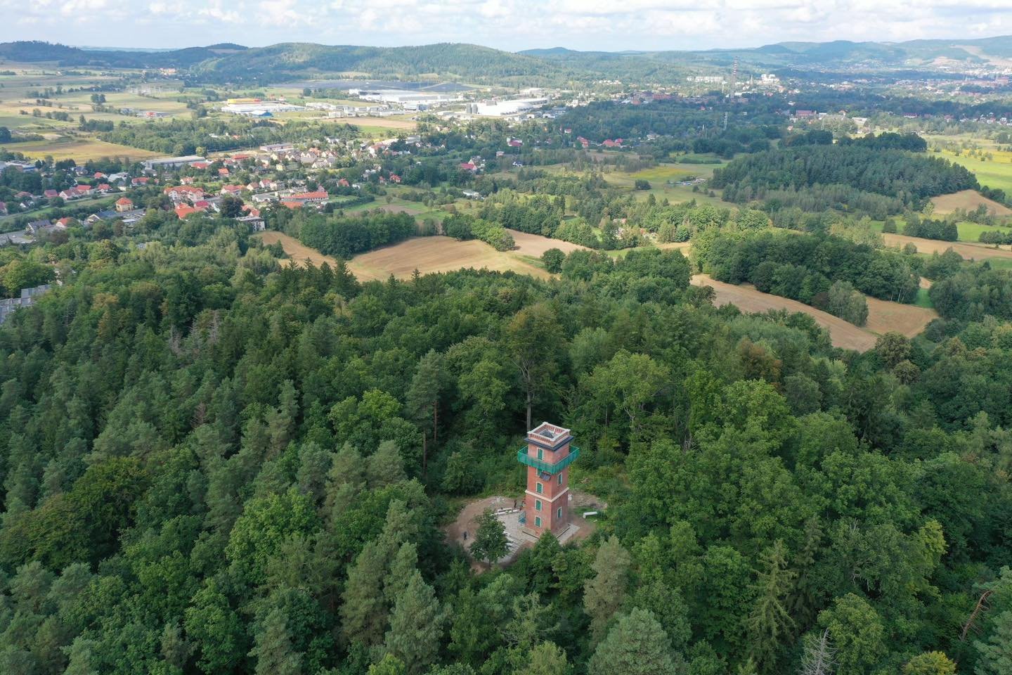 zmienia-sie-krajobraz-woko-wiezy-135388