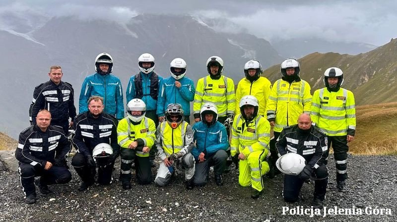 policjanci-jeleniogorskiej-drogowki-doskonalili-swoje-umiejetnosci-w-miedzynarodowym-szkoleniu-motocyklowym-w-austrii-135434