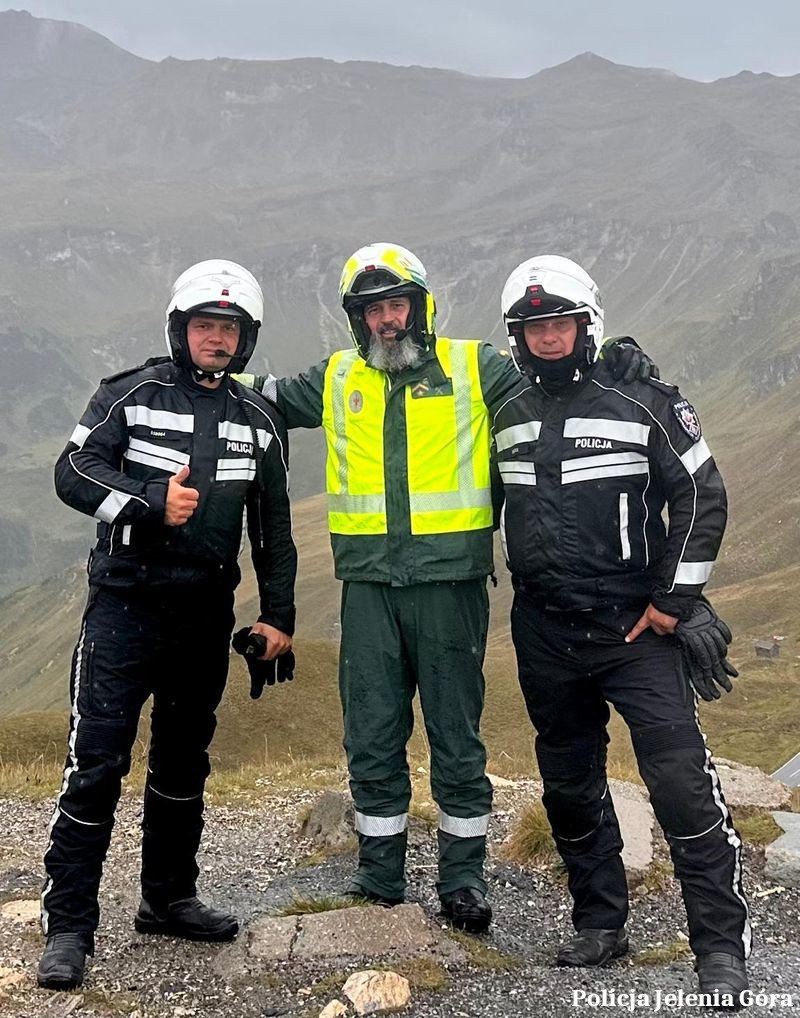 policjanci-jeleniogorskiej-drogowki-doskonalili-swoje-umiejetnosci-w-miedzynarodowym-szkoleniu-motocyklowym-w-austrii-135434