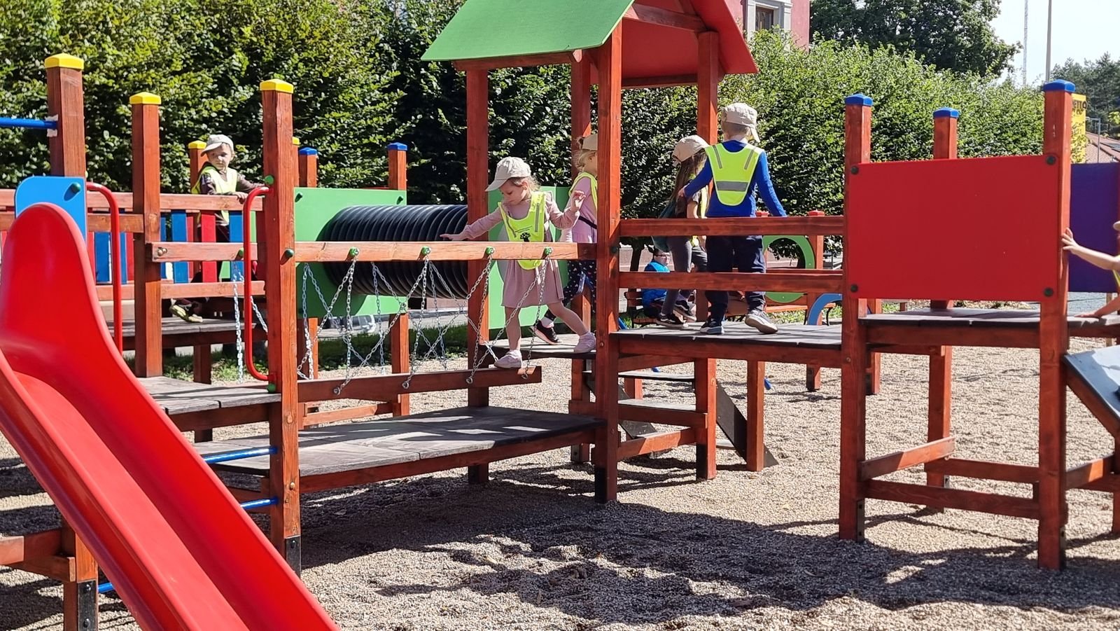 plac-kosciuszki-nowe-miejsce-do-zabaw-dla-dzieci-135446