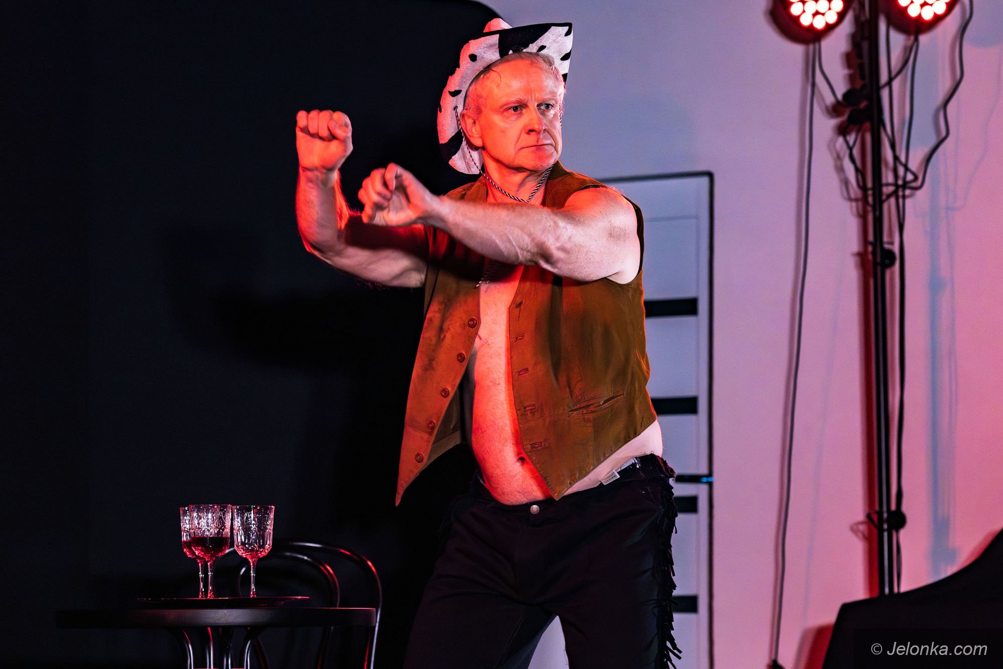 wszystko-o-mezczyznach-najtanszy-striptease-w-jeleniej-gorze-i-majstersztyk-na-scenie-135867