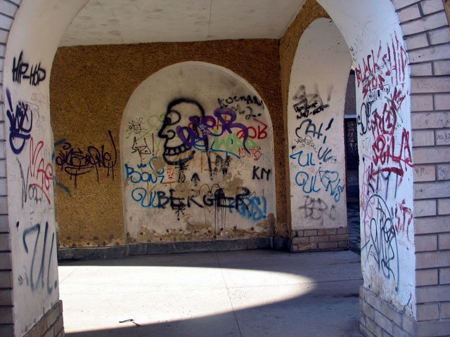 dyktat-grafficiarzy-w-uzdrowisku-13604