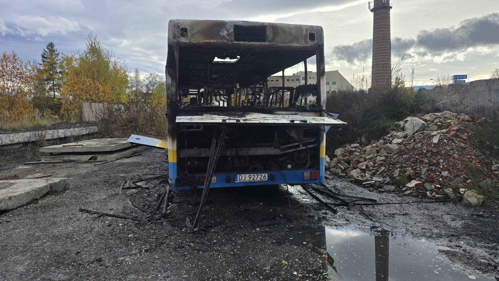 kto-podpali-autobus-do-nauki-jazdy-136534