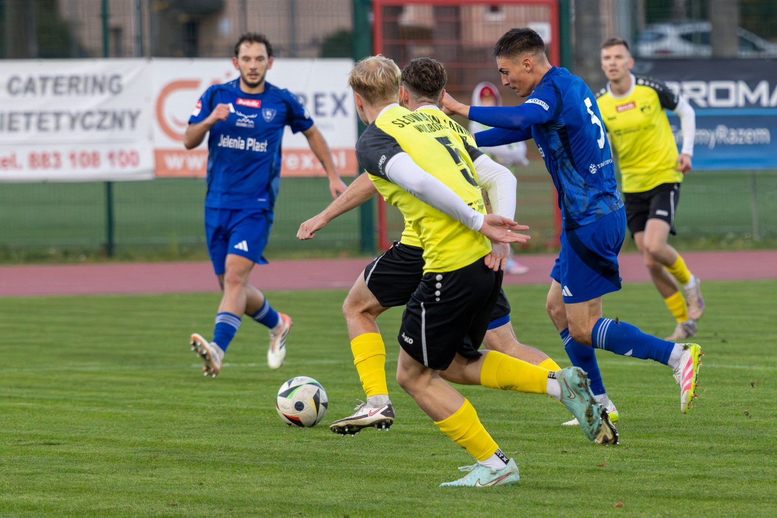 festiwal-karkonoszy-beniaminek-odprawiony-z-kwitkiem-136588