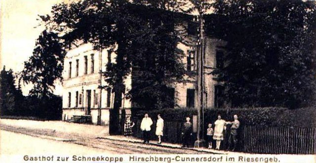 Przystanek na Warmbrunnerstrasse przed Gasthof Zur Schneekope.