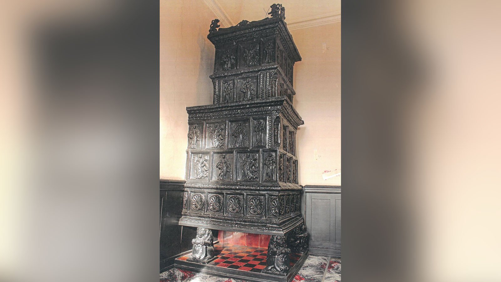 skad-piec-w-paacu-w-cieplicach-136809