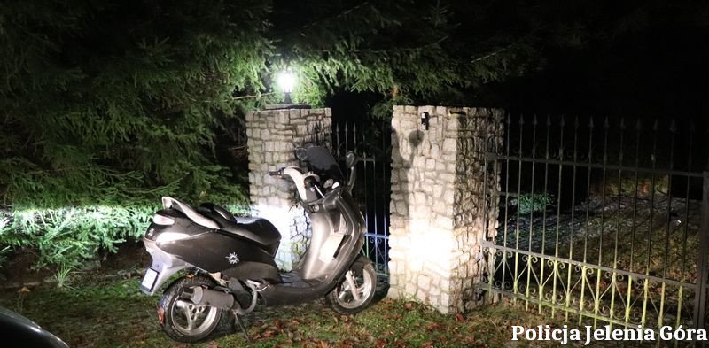 policjanci-z-jeleniej-gory-odzyskali-skradziony-skuter-i-zatrzymali-sprawce-tuz-po-zdarzeniu-136812