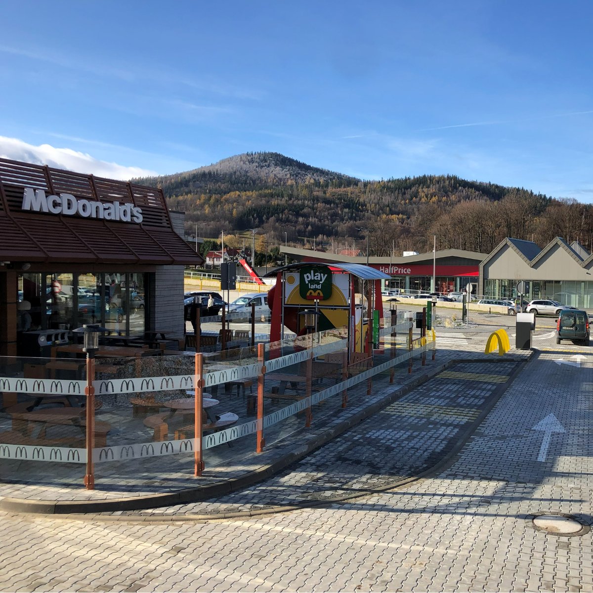 mcdonalds-pod-sniezka-137091