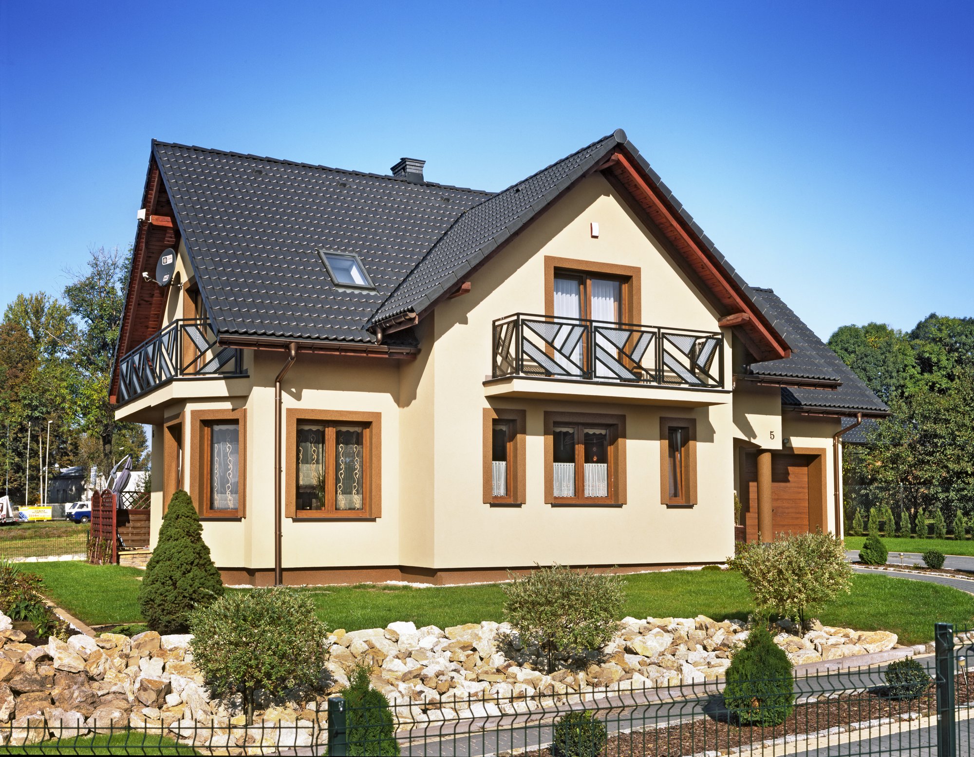 konserwacja-dachu-co-ile-warto-sprawdzac-stan-dachowek-w-domu-137100