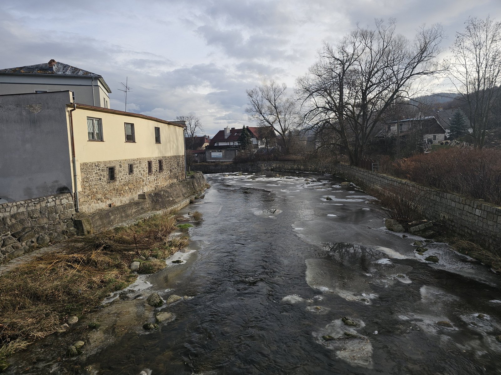 trwa-czyszczenie-kamiennej-w-piechowicach-137256