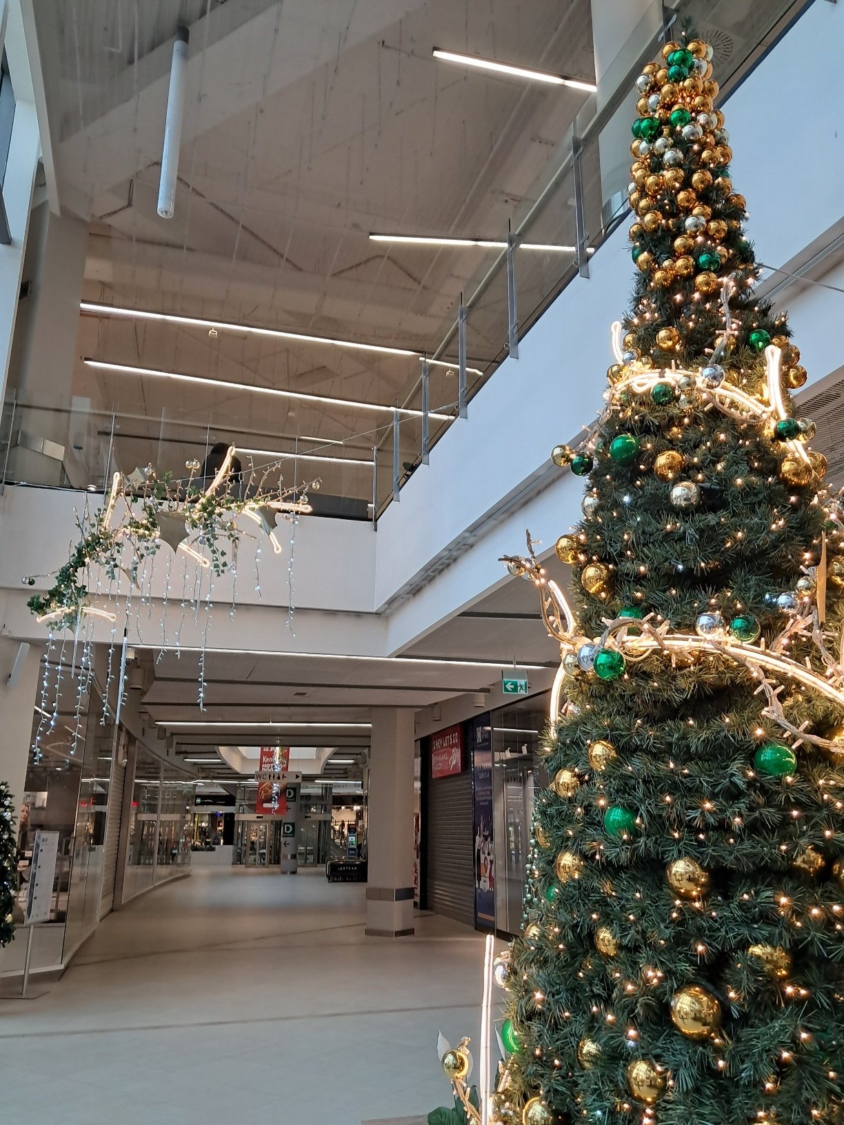 nowy-rynek-rozdaje-karty-podarunkowe-na-black-friday-137273