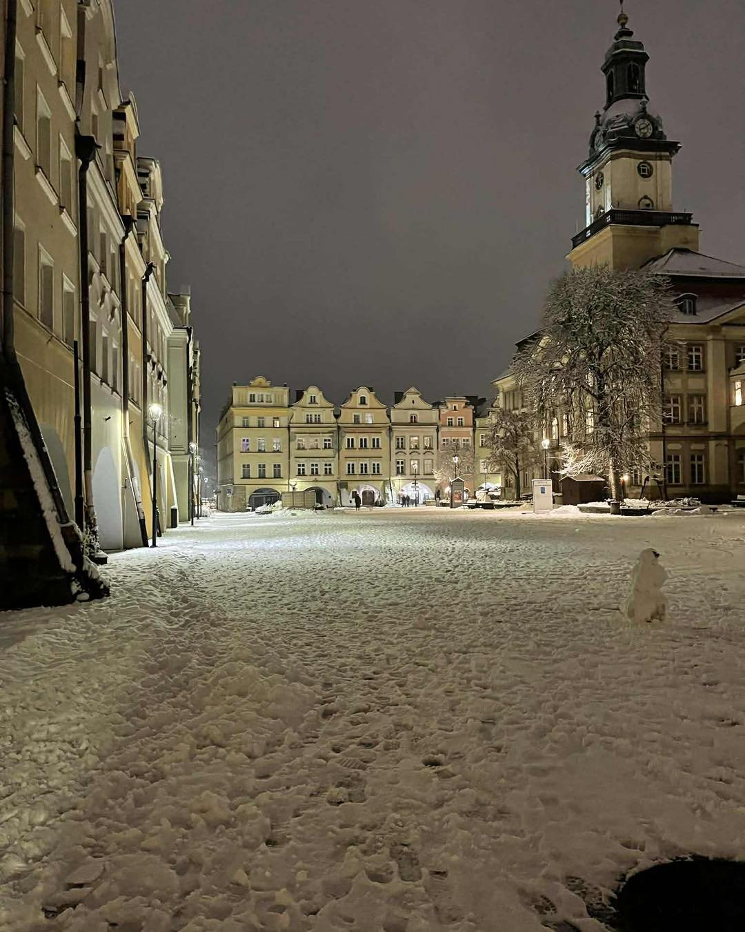 swietlna-przemiana-placu-ratuszowego-137322