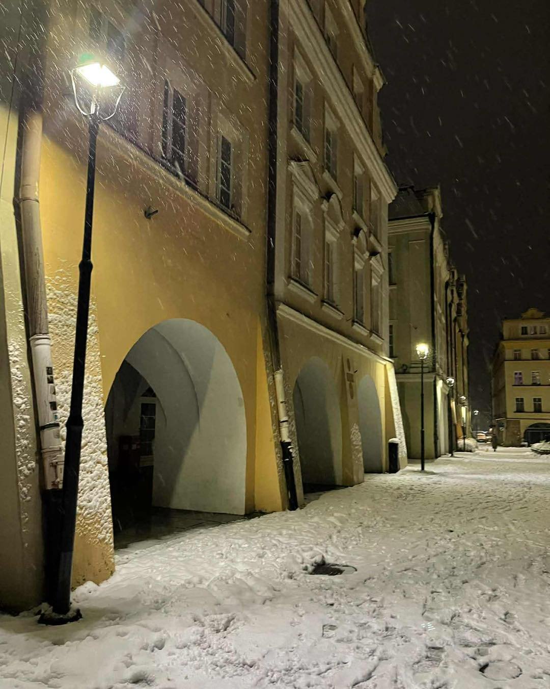 swietlna-przemiana-placu-ratuszowego-137322