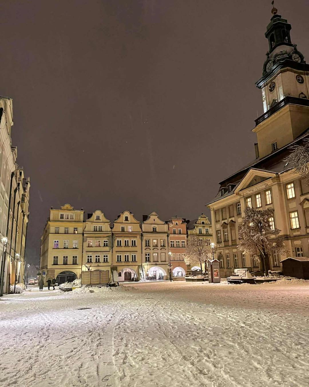 swietlna-przemiana-placu-ratuszowego-137322