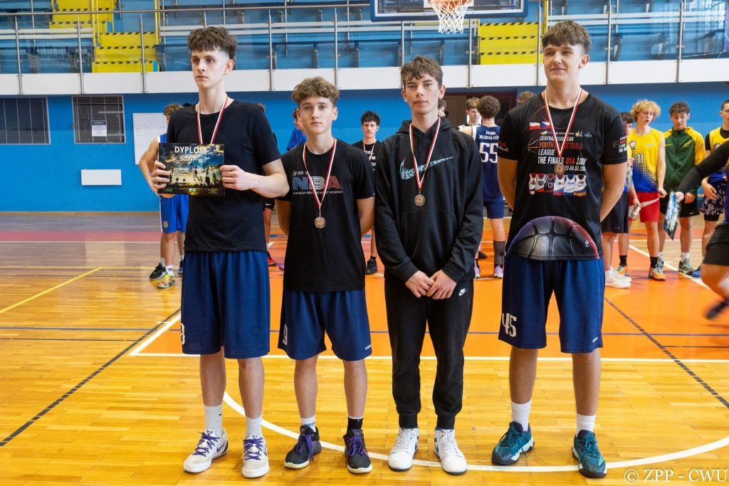 jeleniogorska-modziez-w-akcji-137347