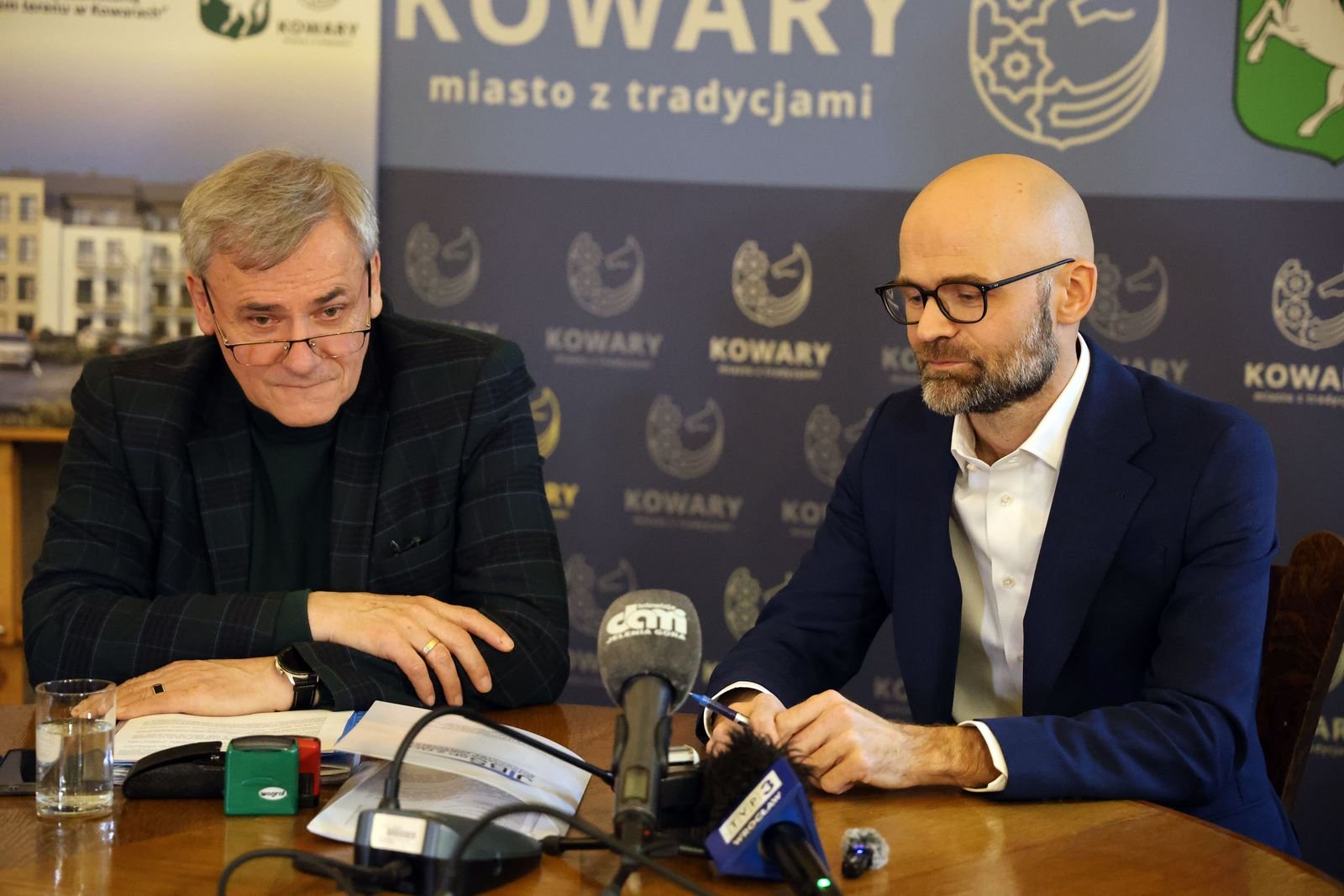 kowary-ruszaja-z-budowa-domu-komunalnego-137399
