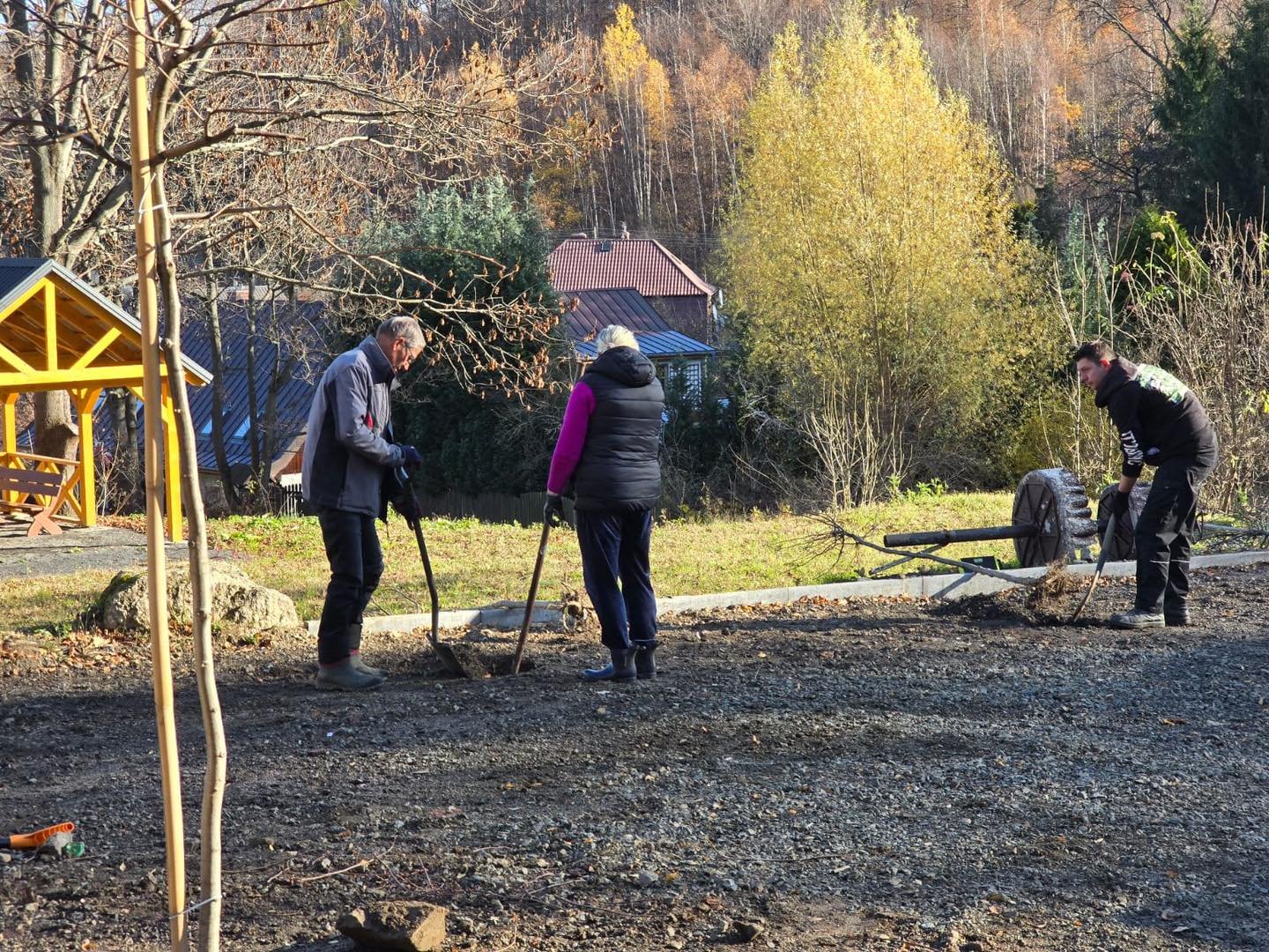 nowy-skwer-dla-mieszkancow-i-turystow-juz-gotowy-137443