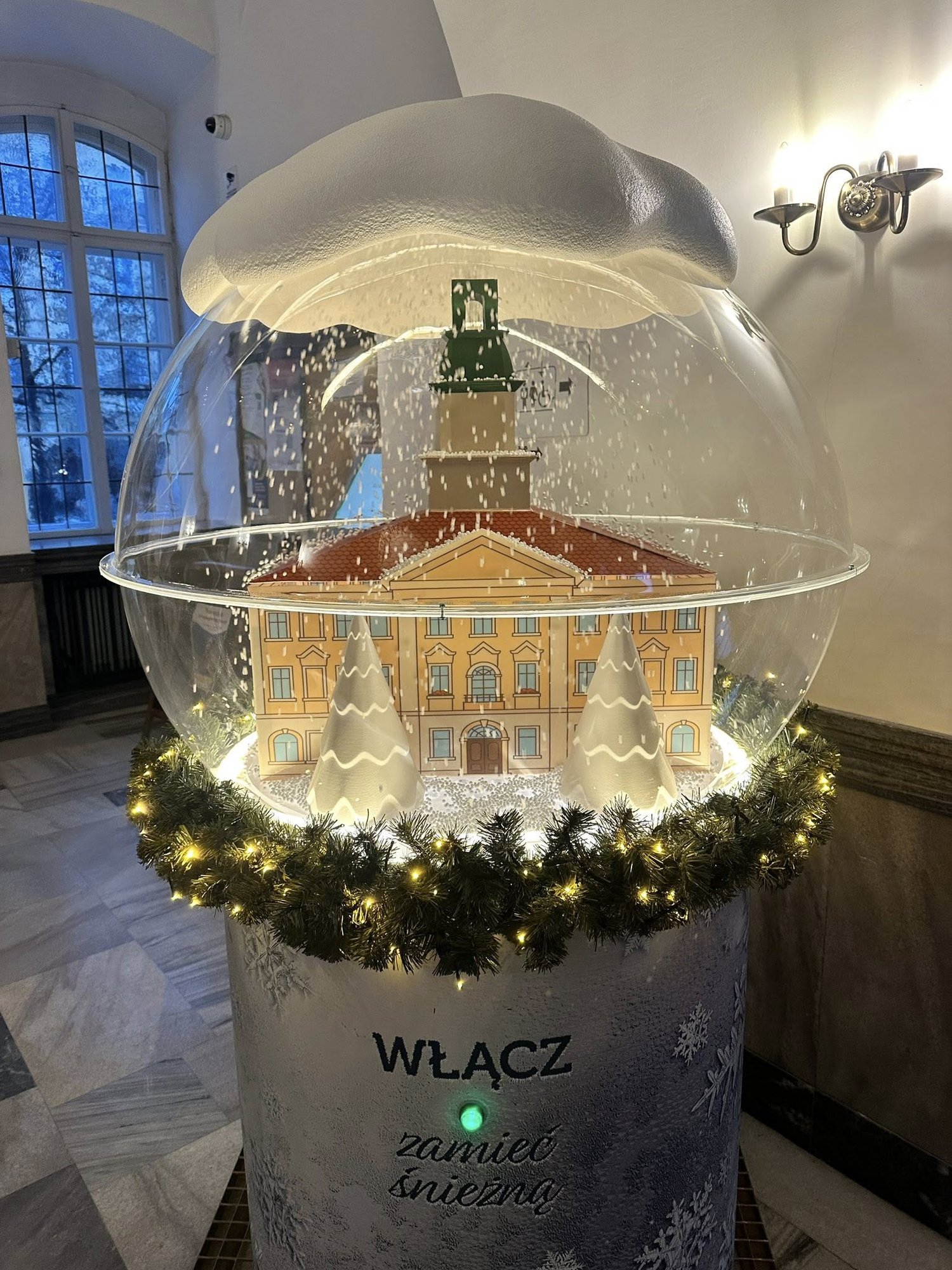 centrum-swiatecznie-przystrojone-137486