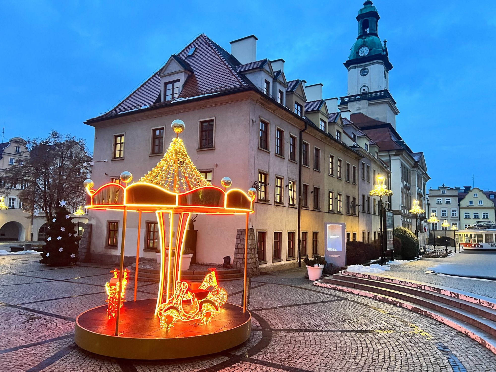 centrum-swiatecznie-przystrojone-137486