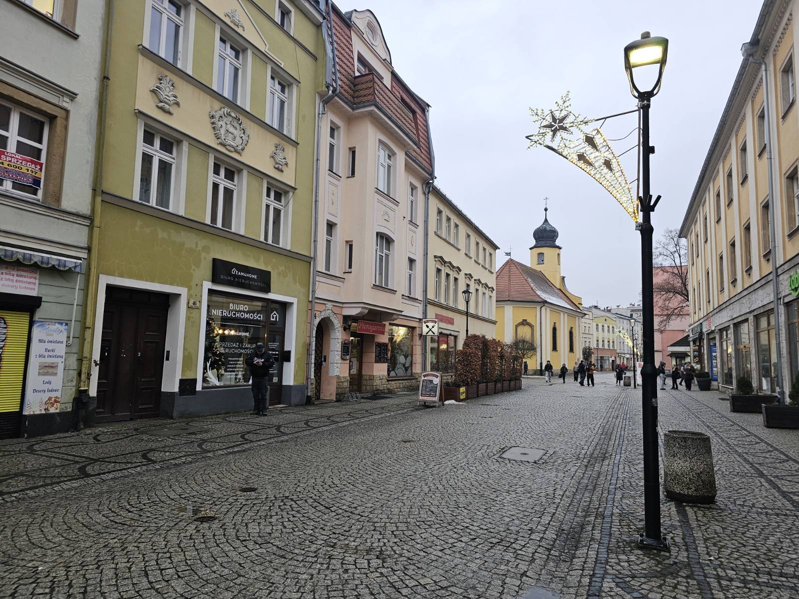 centrum-swiatecznie-przystrojone-137486