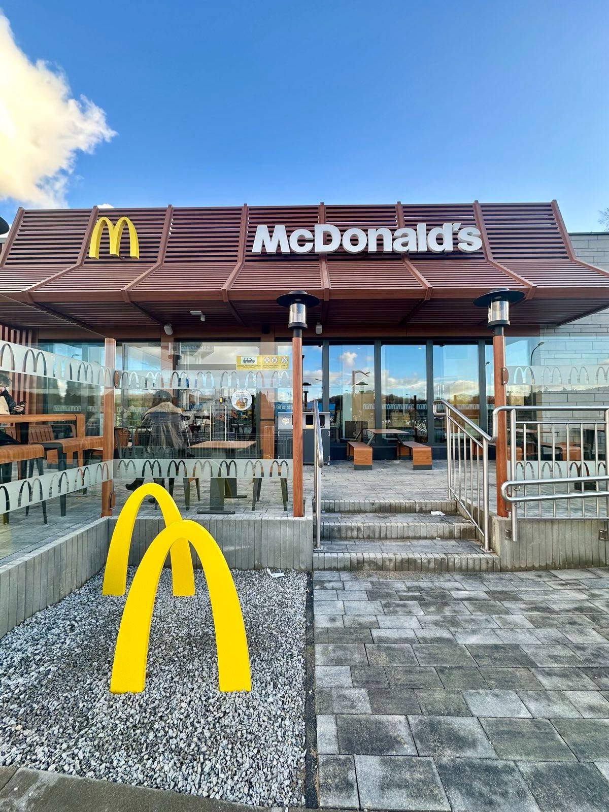mcdonalds-w-jeleniej-gorze-ponownie-otwarty-137624