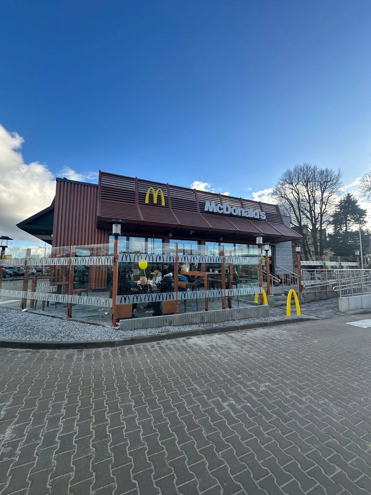 mcdonalds-w-jeleniej-gorze-ponownie-otwarty-137624