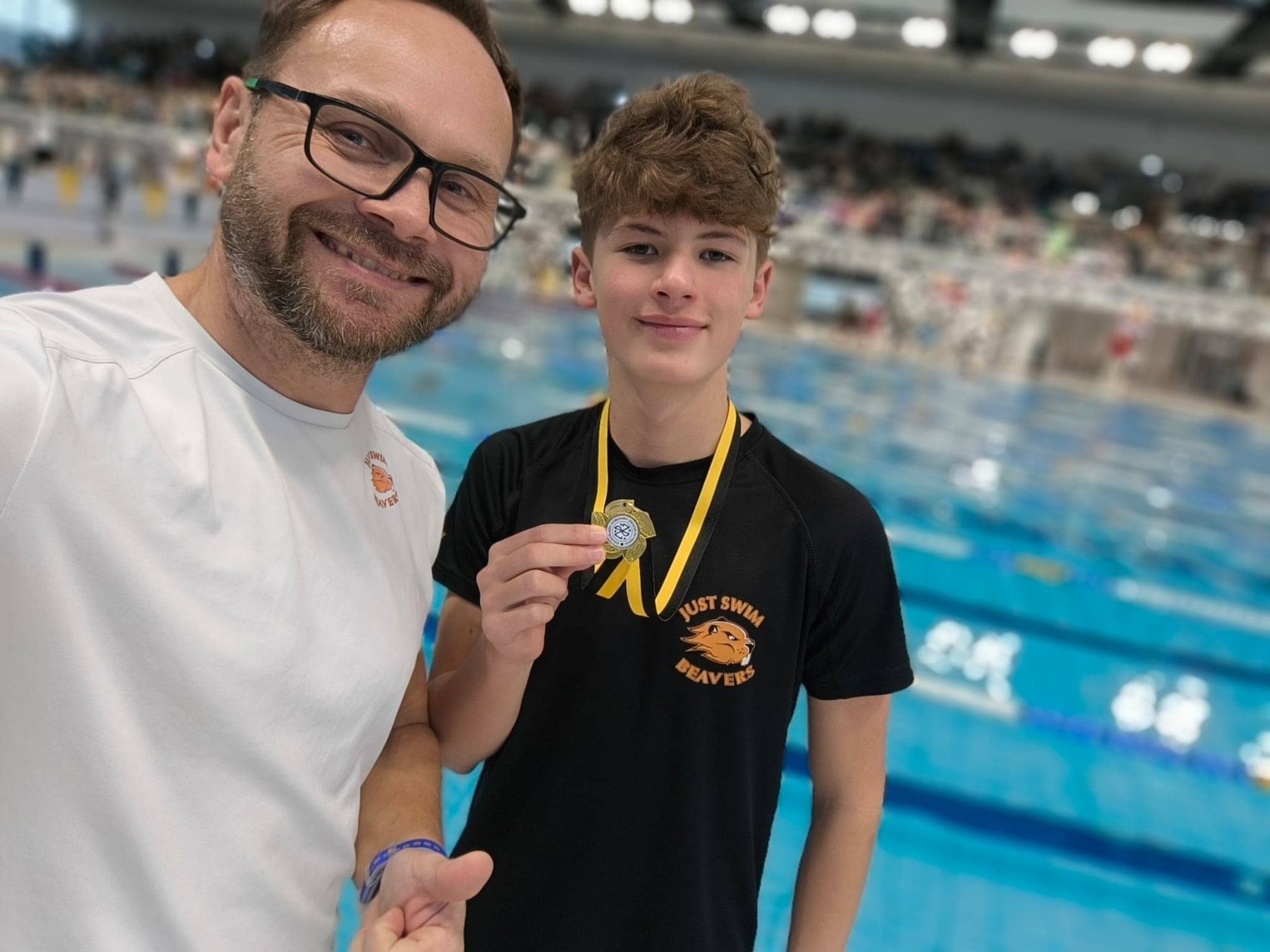 Na zdjęciu Andrzej Juszko (Just Swim Beavers) ze swoim trenerem Marcinem Binasiewiczem.