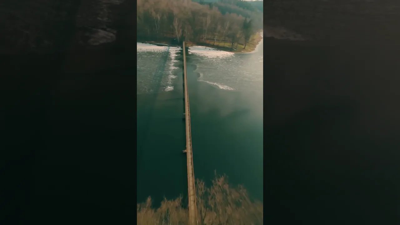 jezioro-zotnickie-spokojna-pera-pogorza-izerskiego-137633